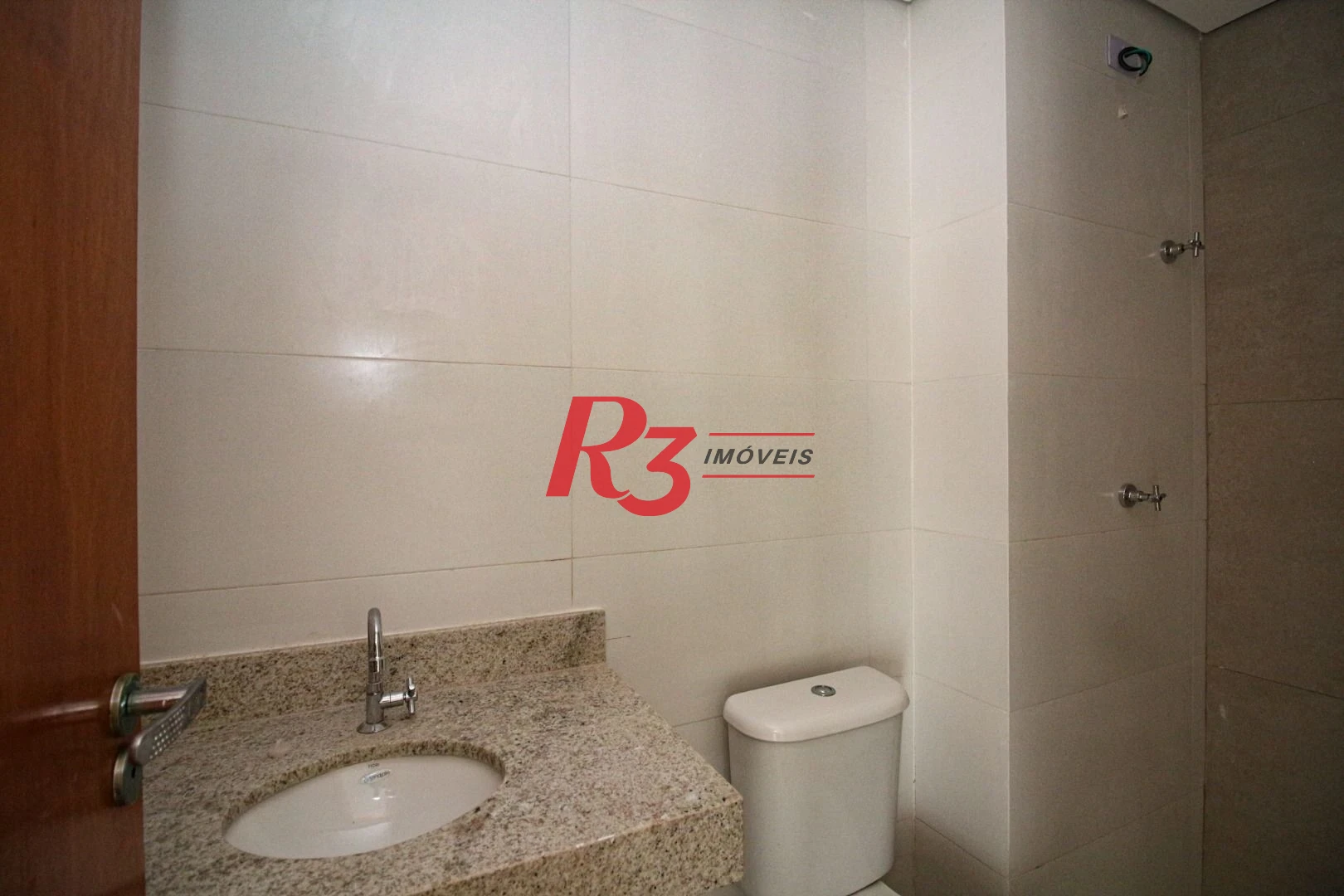 APARTAMENTO 02  QUARTOS VARANDA GOUMERT NO MARAPE EM SANTOS