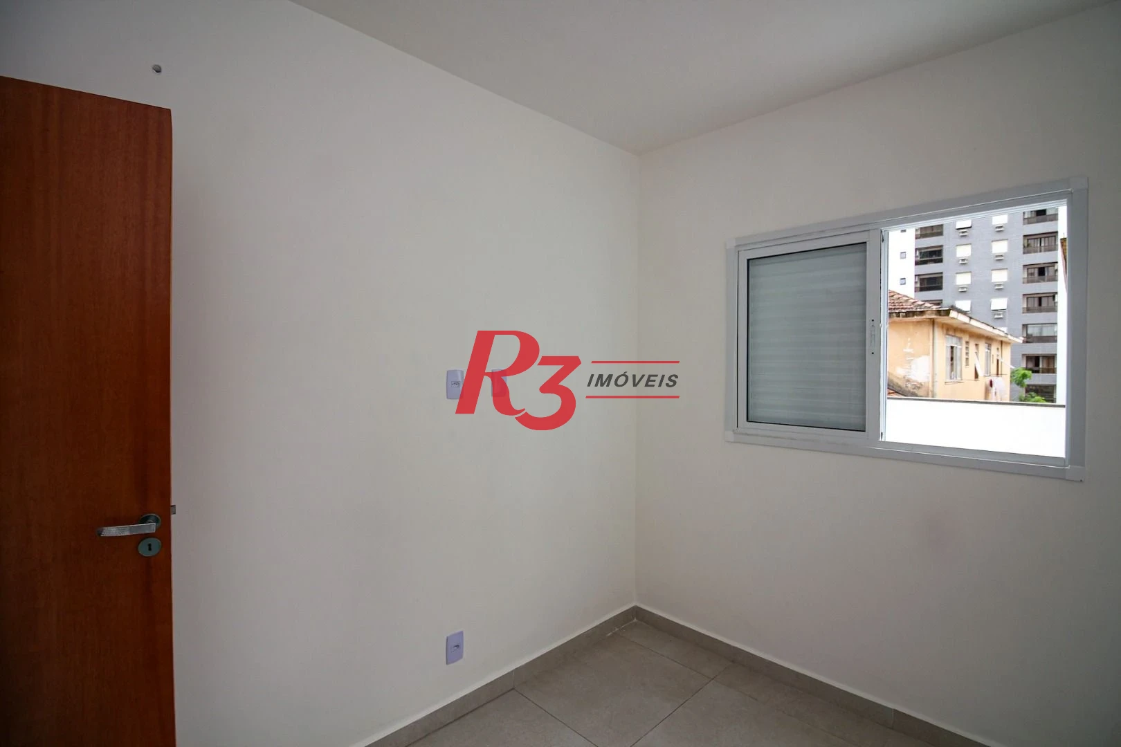 APARTAMENTO 02  QUARTOS VARANDA GOUMERT NO MARAPE EM SANTOS
