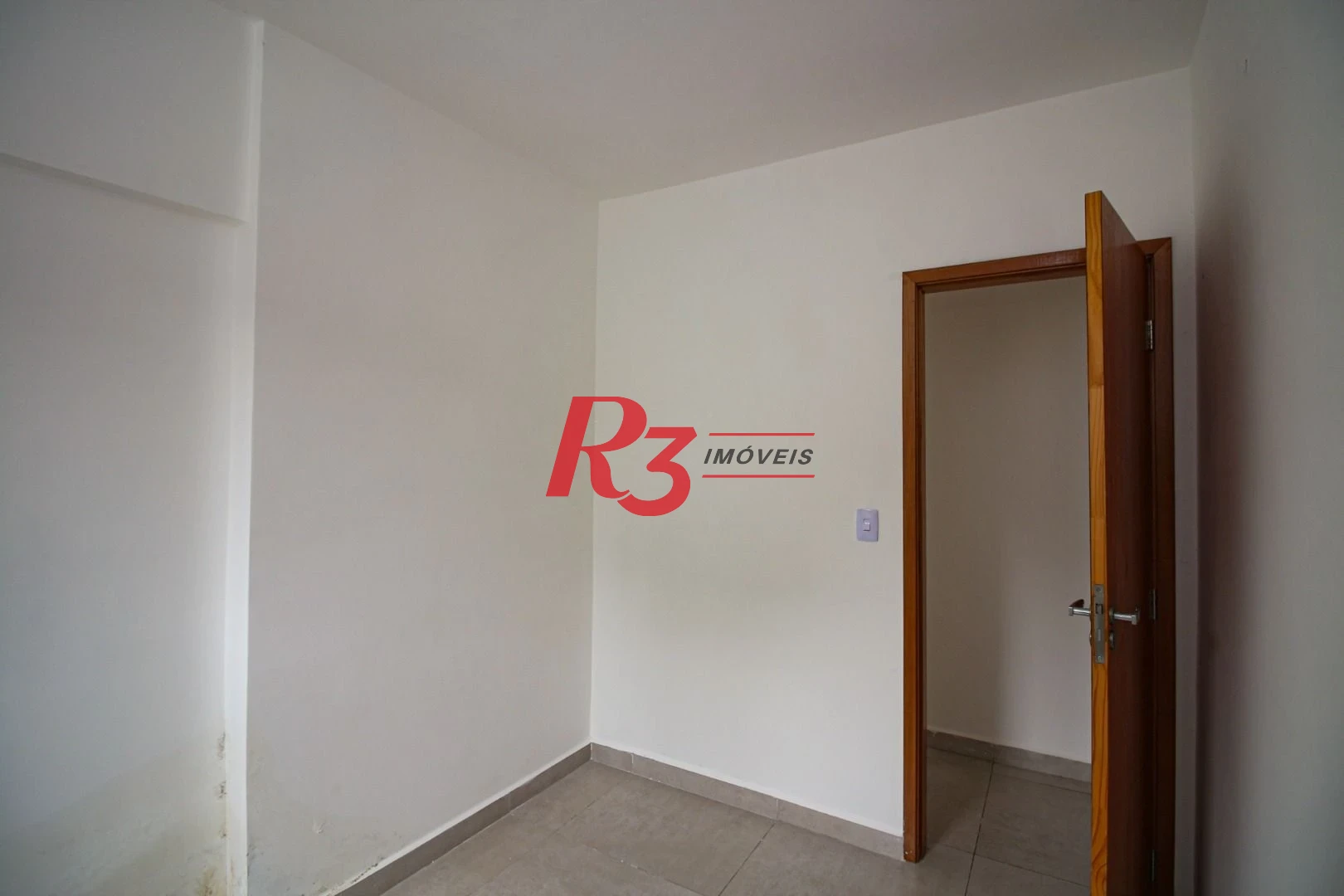 APARTAMENTO 02  QUARTOS VARANDA GOUMERT NO MARAPE EM SANTOS