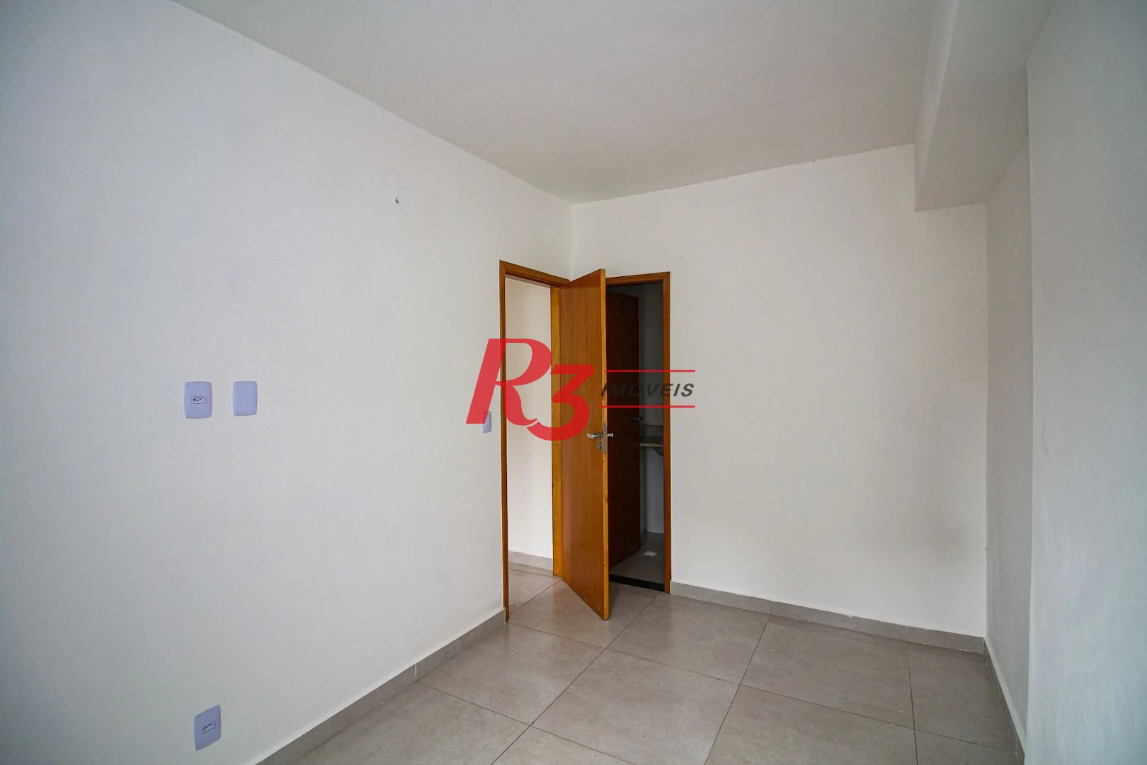 APARTAMENTO 02  QUARTOS VARANDA GOUMERT NO MARAPE EM SANTOS