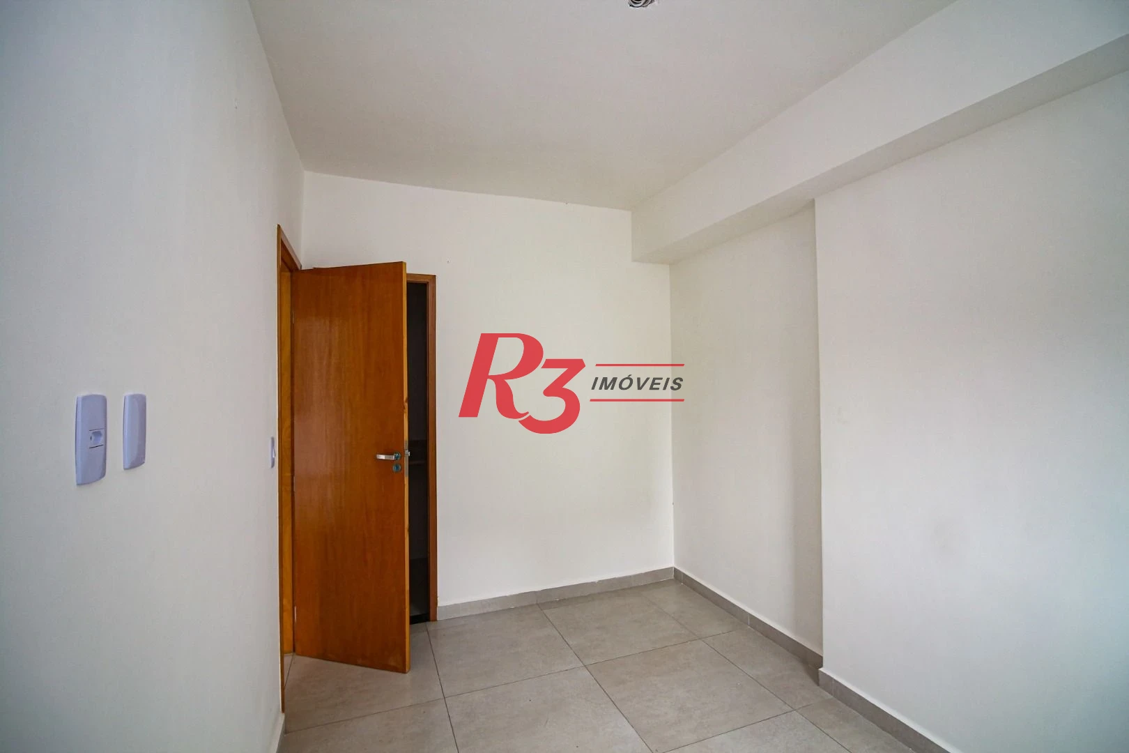 APARTAMENTO 02  QUARTOS VARANDA GOUMERT NO MARAPE EM SANTOS
