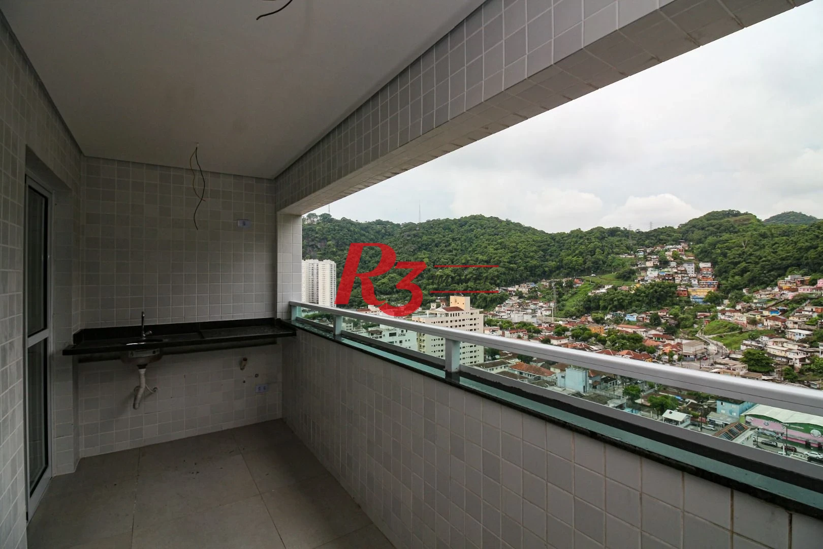 APARTAMENTO 02 QUARTOS COM VARANDA GOURMET NO MARAPE