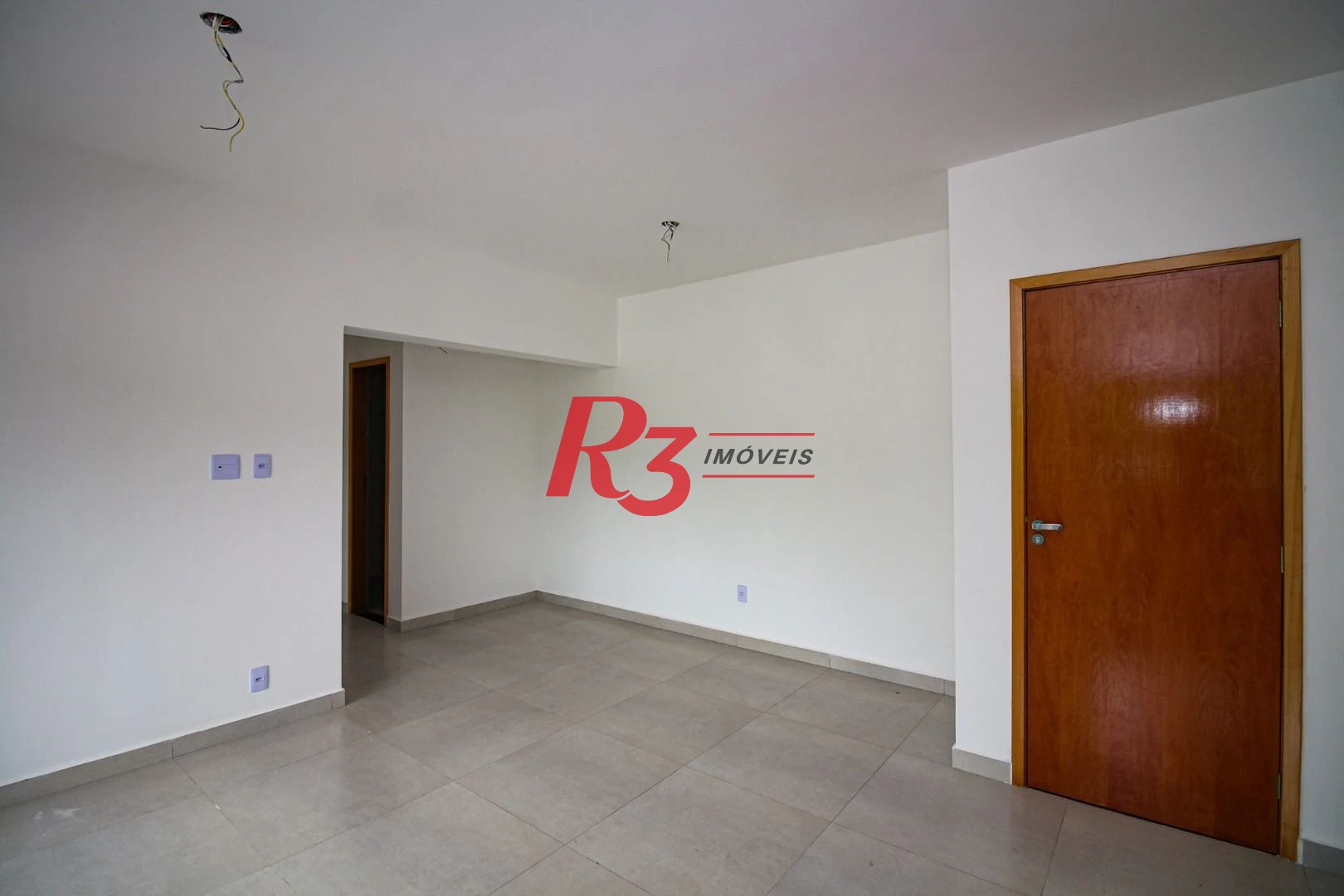 APARTAMENTO 02 QUARTOS COM VARANDA GOURMET NO MARAPE
