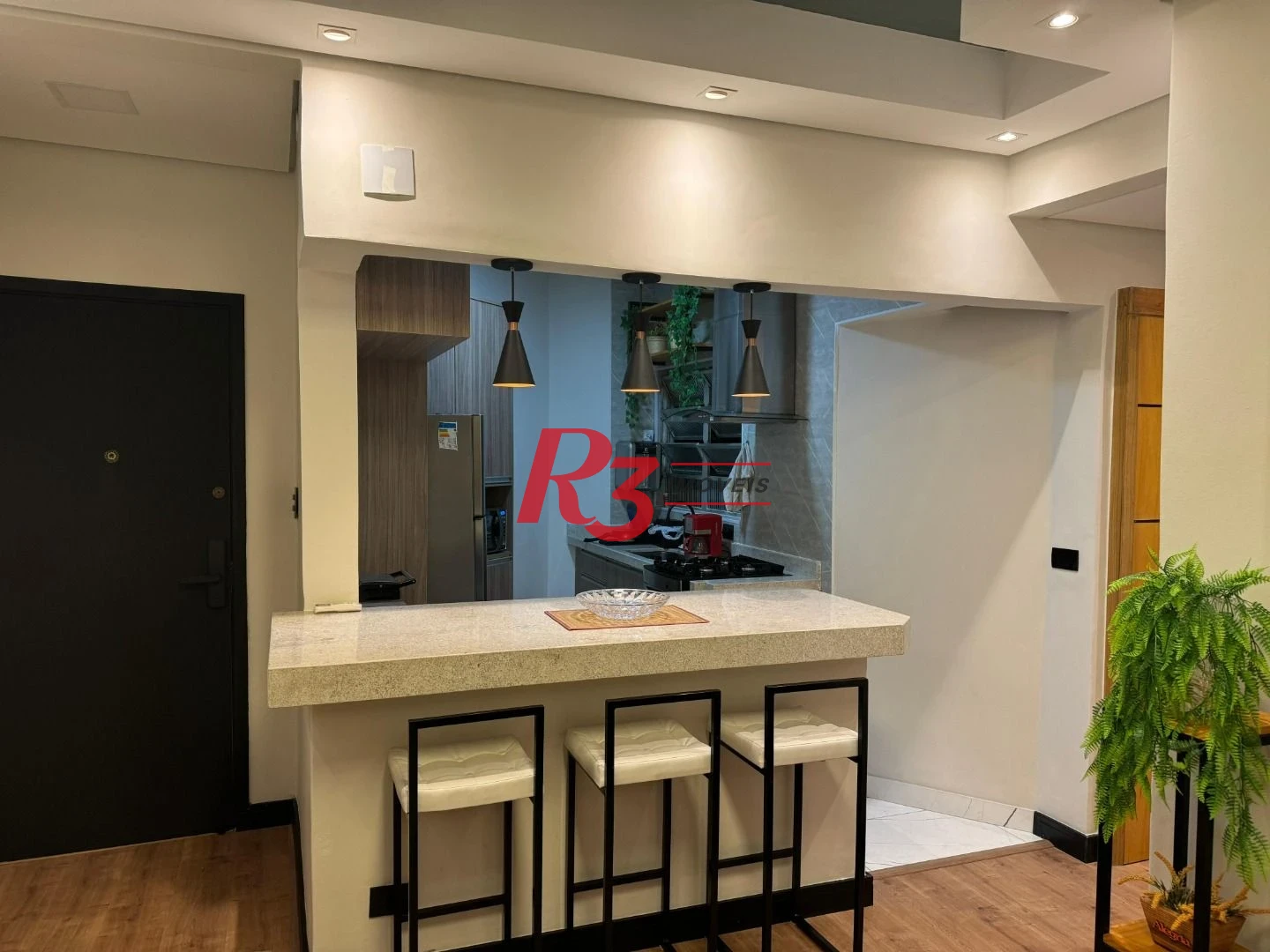 Apartamento com 2 dormitórios à venda, 85 m² por R$ 650.000,00 - Gonzaga - Santos/SP