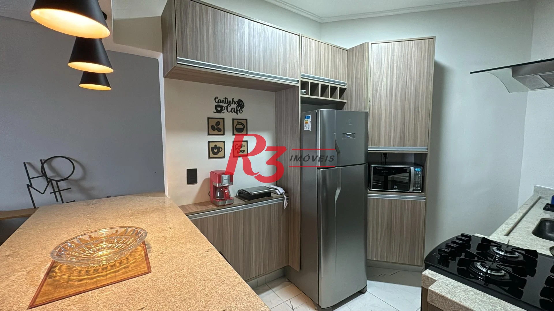 Apartamento com 2 dormitórios à venda, 85 m² por R$ 650.000,00 - Gonzaga - Santos/SP