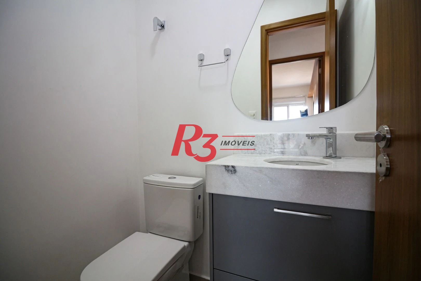 Apartamento com 1 dormitório para alugar, 60 m² por R$ 5.700,00/mês - Boqueirão - Santos/SP