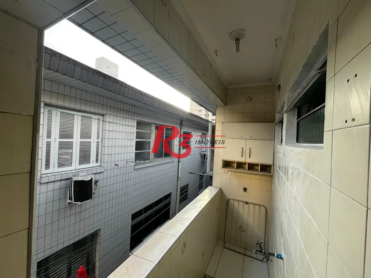 Apartamento com 2 dormitórios à venda, 60 m² por R$ 330.000,00 - Aparecida - Santos/SP