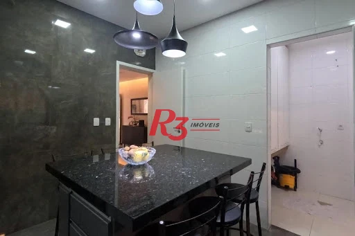Sobrado com 3 dormitórios à venda, 140 m² por R$ 860.000,00 - Campo Grande - Santos/SP