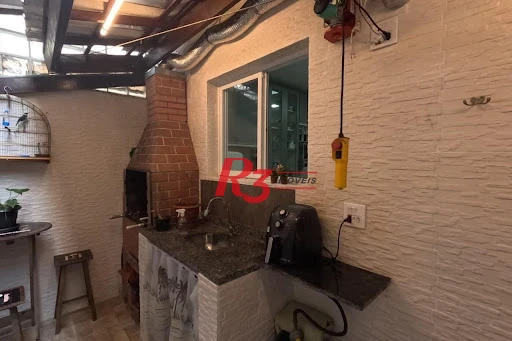 Sobrado com 3 dormitórios à venda, 140 m² por R$ 860.000,00 - Campo Grande - Santos/SP