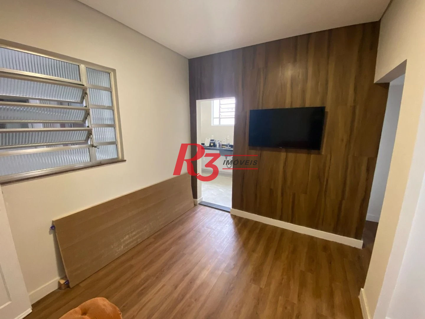 Apartamento com 2 dormitórios à venda, 55 m² por R$ 410.000,00 - Embaré - Santos/SP