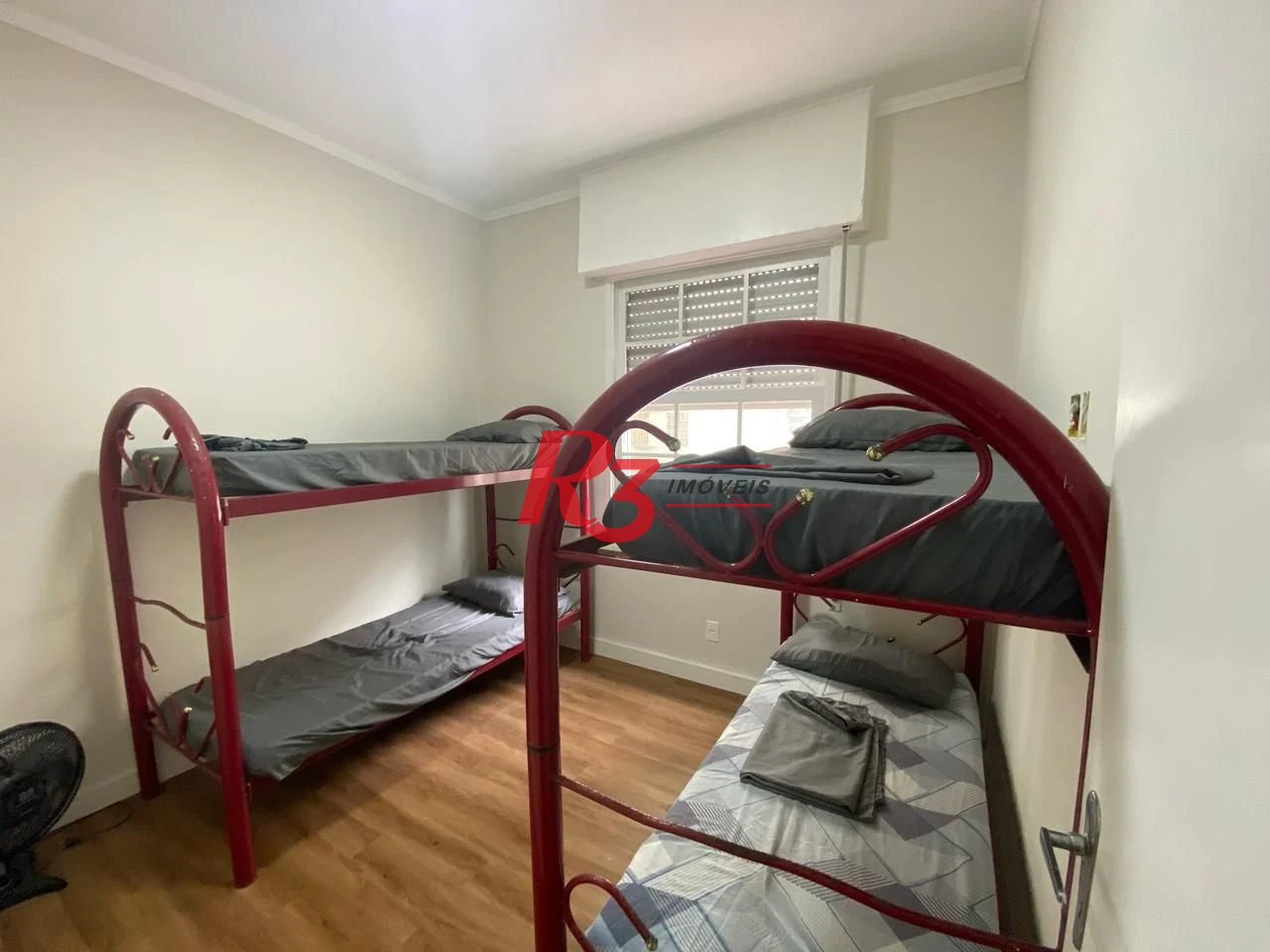 Apartamento com 2 dormitórios à venda, 55 m² por R$ 410.000,00 - Embaré - Santos/SP