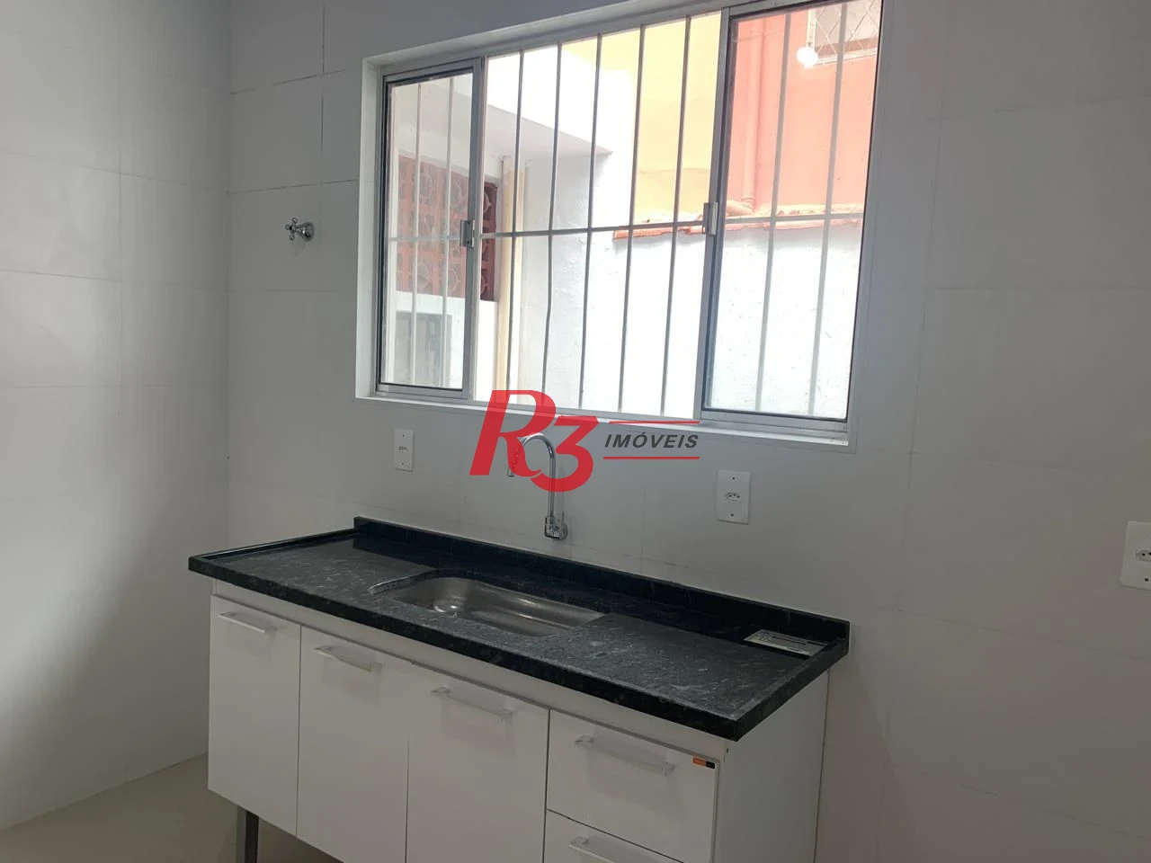 Casa com 2 dormitórios para alugar, 100 m² por R$ 4.100,00/mês - Embaré - Santos/SP