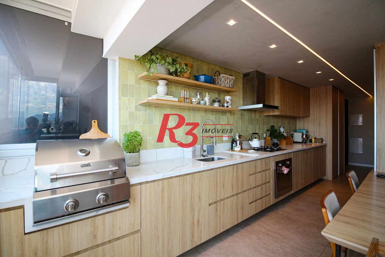 Apartamento à venda, 74 m² por R$ 1.080.000,00 - Embaré - Santos/SP