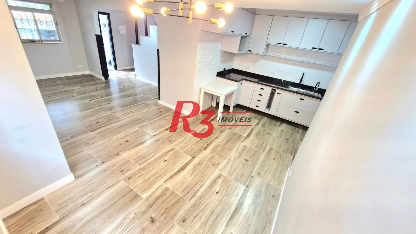 Sobrado à venda, 150 m² por R$ 700.000,00 - Centro - São Vicente/SP