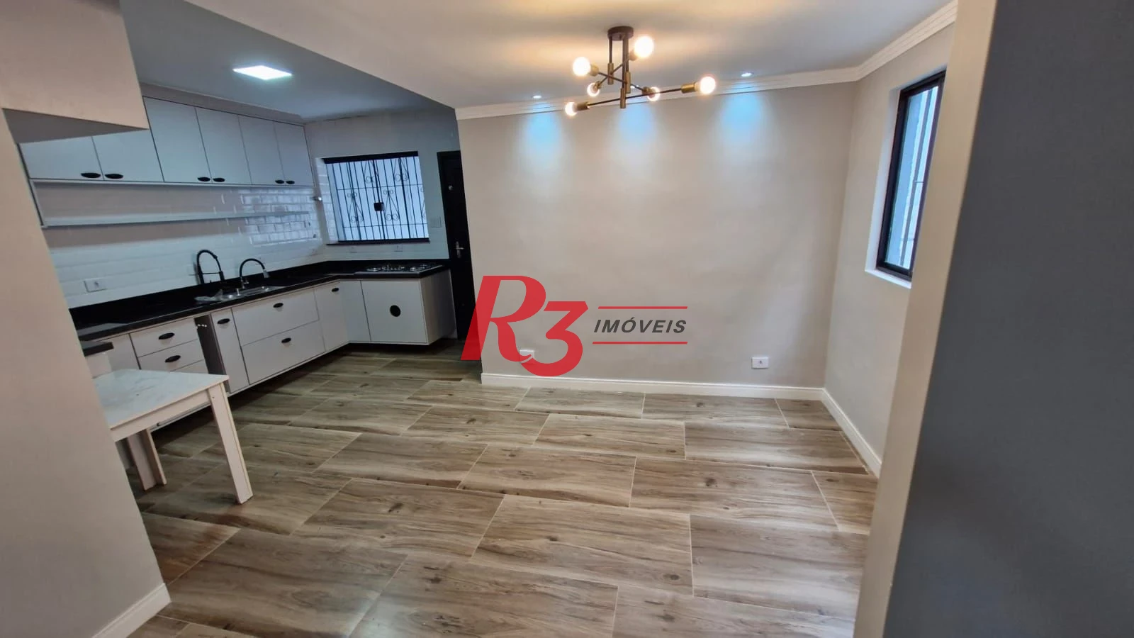 Sobrado à venda, 150 m² por R$ 700.000,00 - Centro - São Vicente/SP