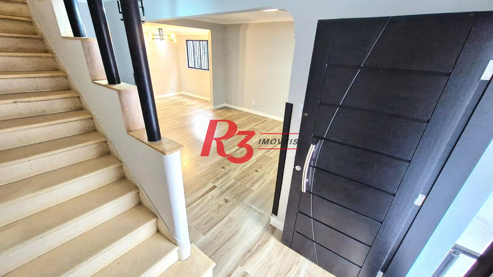 Sobrado à venda, 150 m² por R$ 700.000,00 - Centro - São Vicente/SP