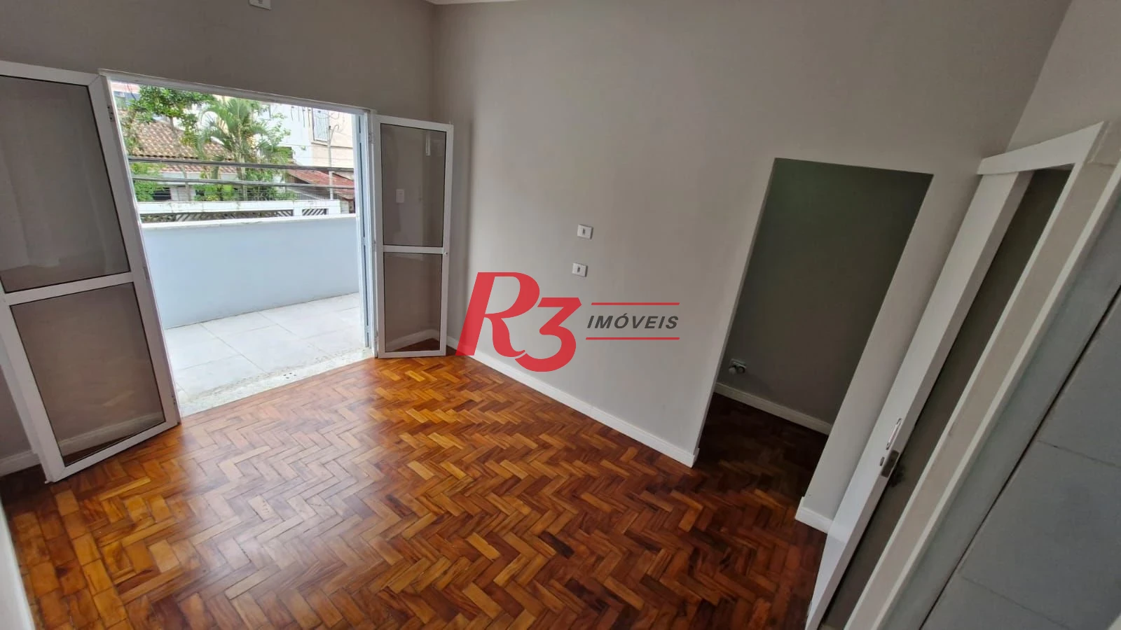 Sobrado à venda, 150 m² por R$ 700.000,00 - Centro - São Vicente/SP
