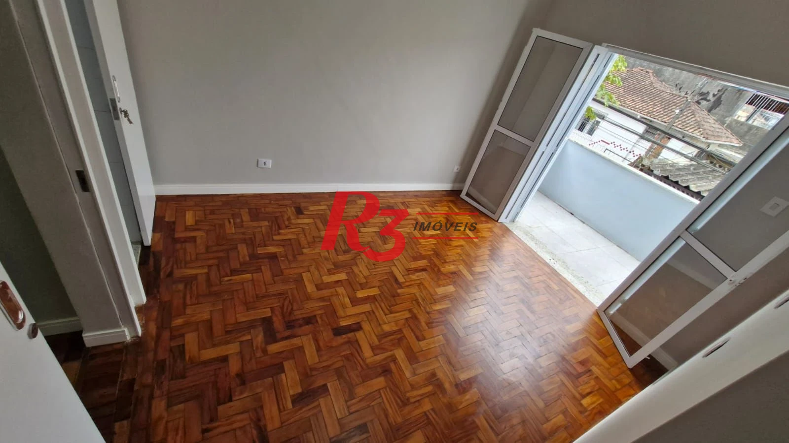 Sobrado à venda, 150 m² por R$ 700.000,00 - Centro - São Vicente/SP