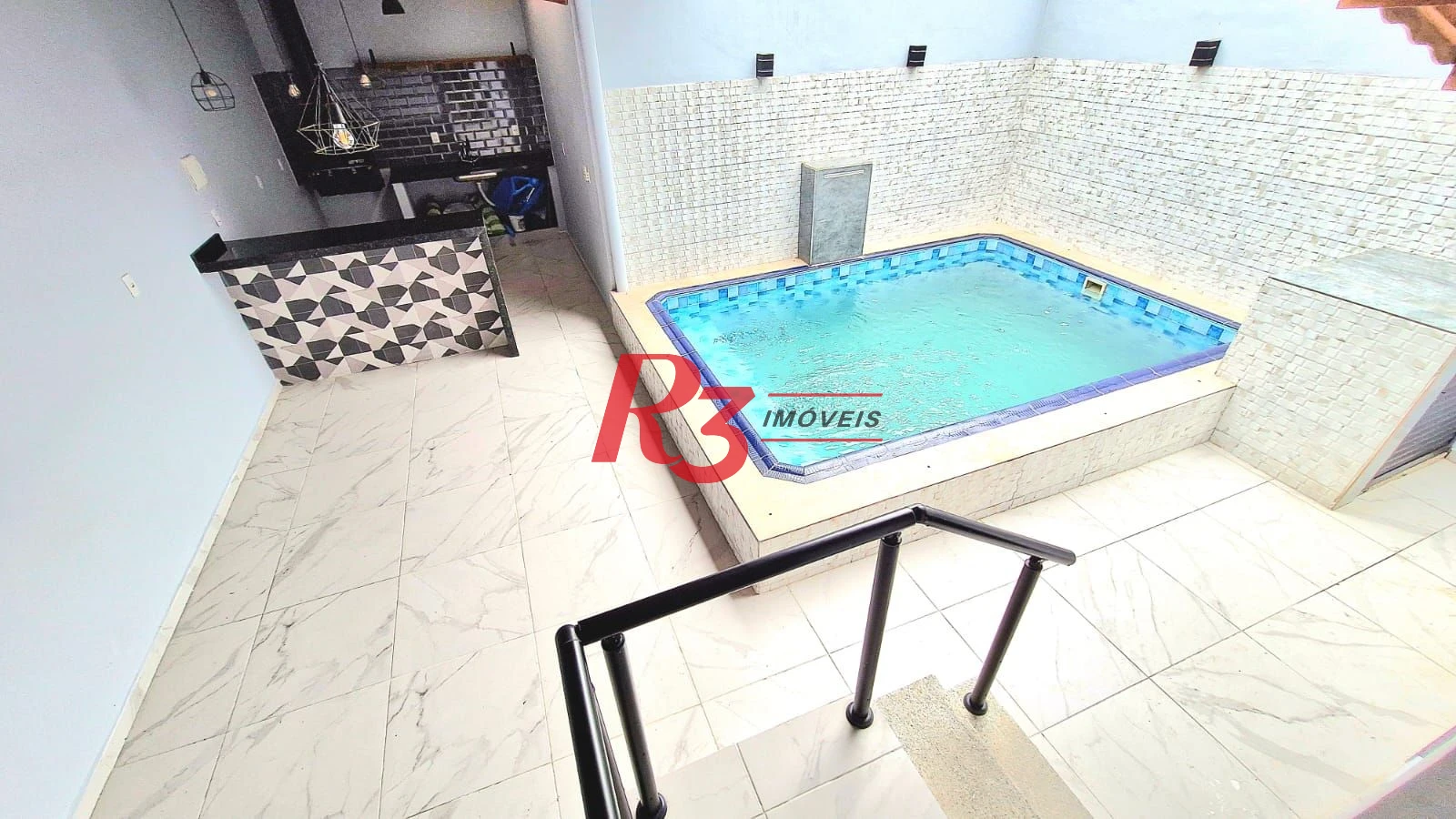 Sobrado à venda, 150 m² por R$ 700.000,00 - Centro - São Vicente/SP