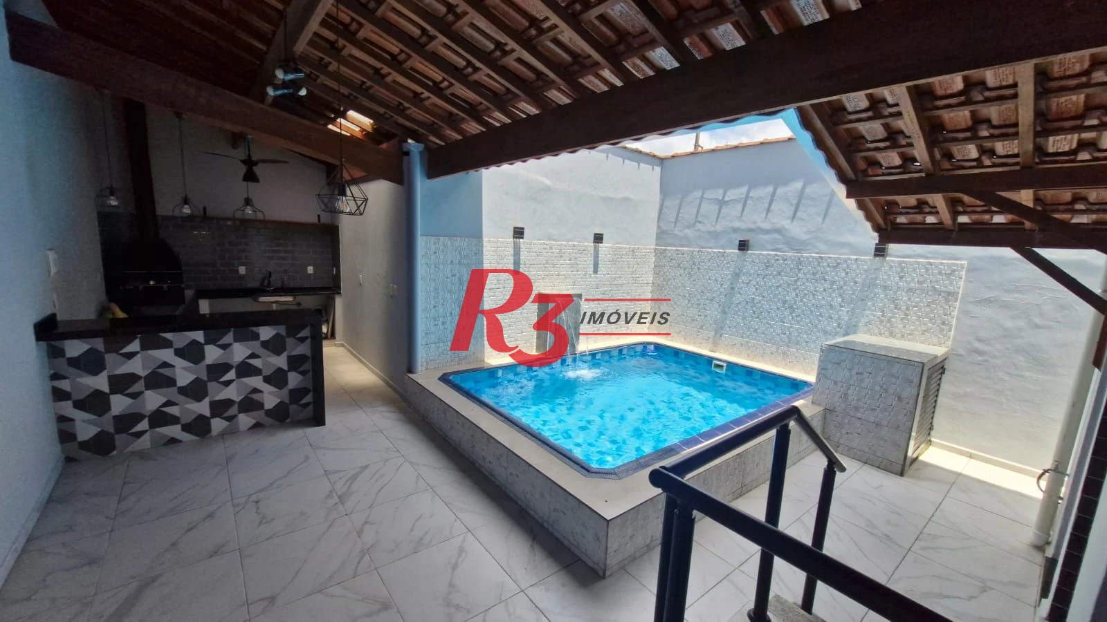 Sobrado à venda, 150 m² por R$ 700.000,00 - Centro - São Vicente/SP