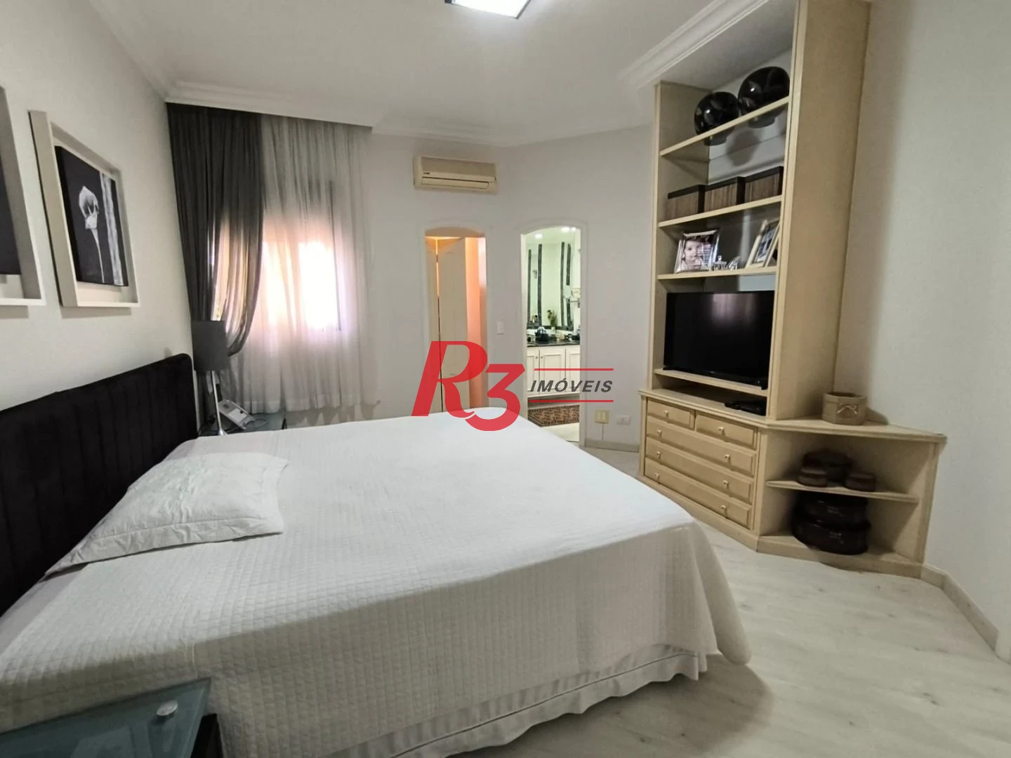 Apartamento com 3 dormitórios à venda, 209 m² por R$ 2.500.000,00 - Boqueirão - Santos/SP