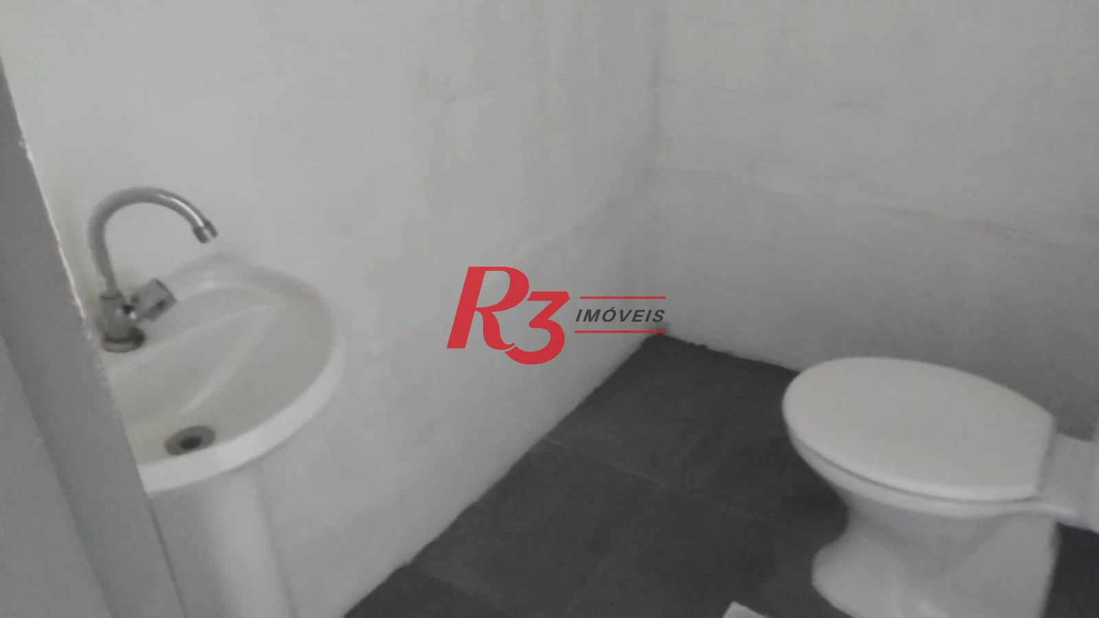 Galpão à venda, 452 m² por R$ 2.300.000,00 - Encruzilhada - Santos/SP