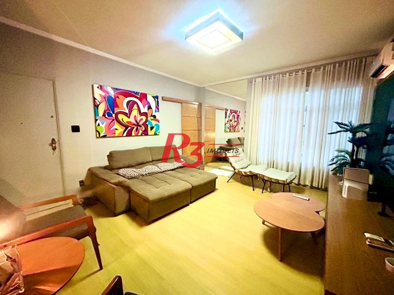Apartamento com 2 dormitórios à venda, 115 m² por R$ 620.000,00 - Gonzaga - Santos/SP