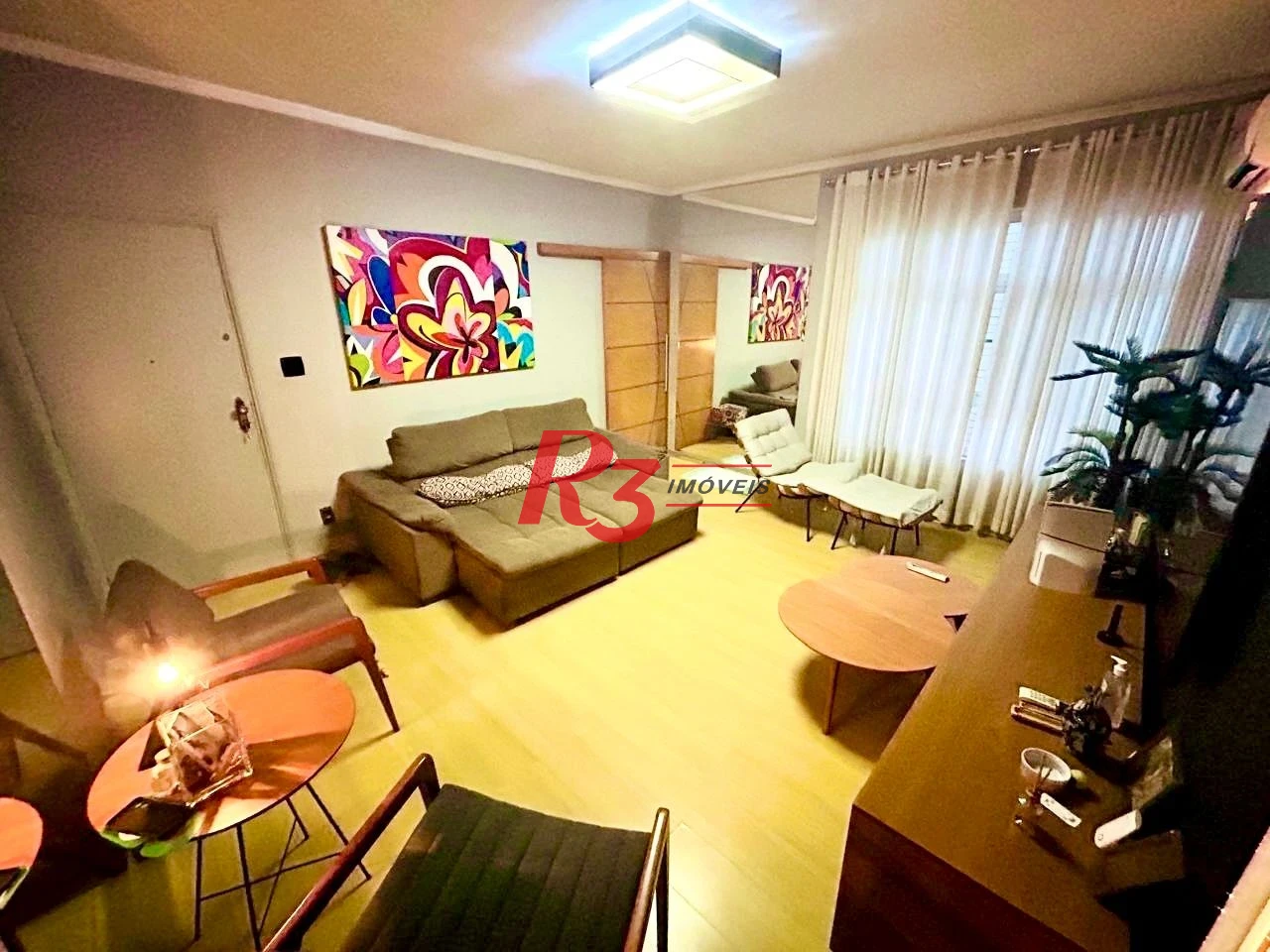 Apartamento com 2 dormitórios à venda, 115 m² por R$ 620.000,00 - Gonzaga - Santos/SP