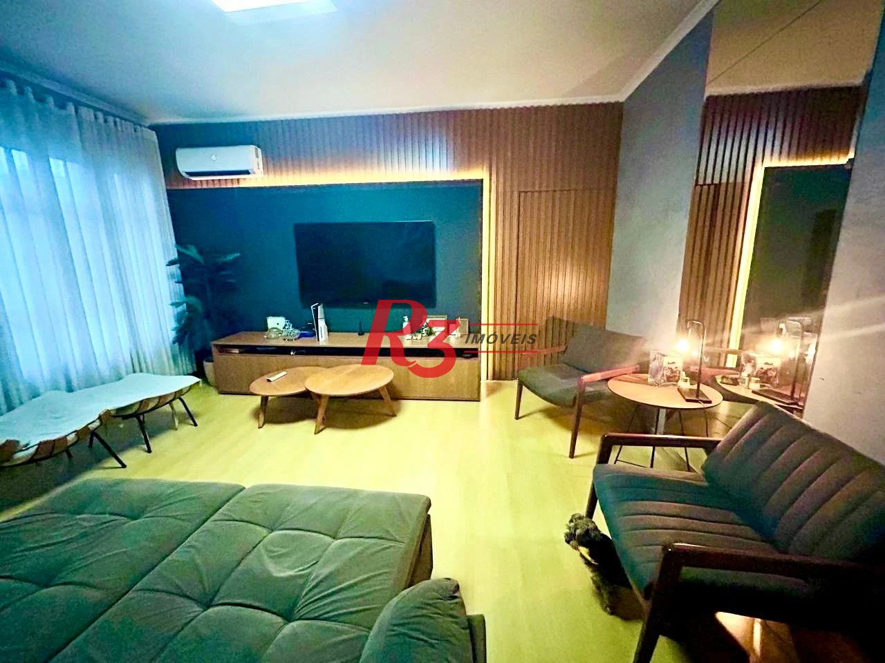 Apartamento com 2 dormitórios à venda, 115 m² por R$ 620.000,00 - Gonzaga - Santos/SP