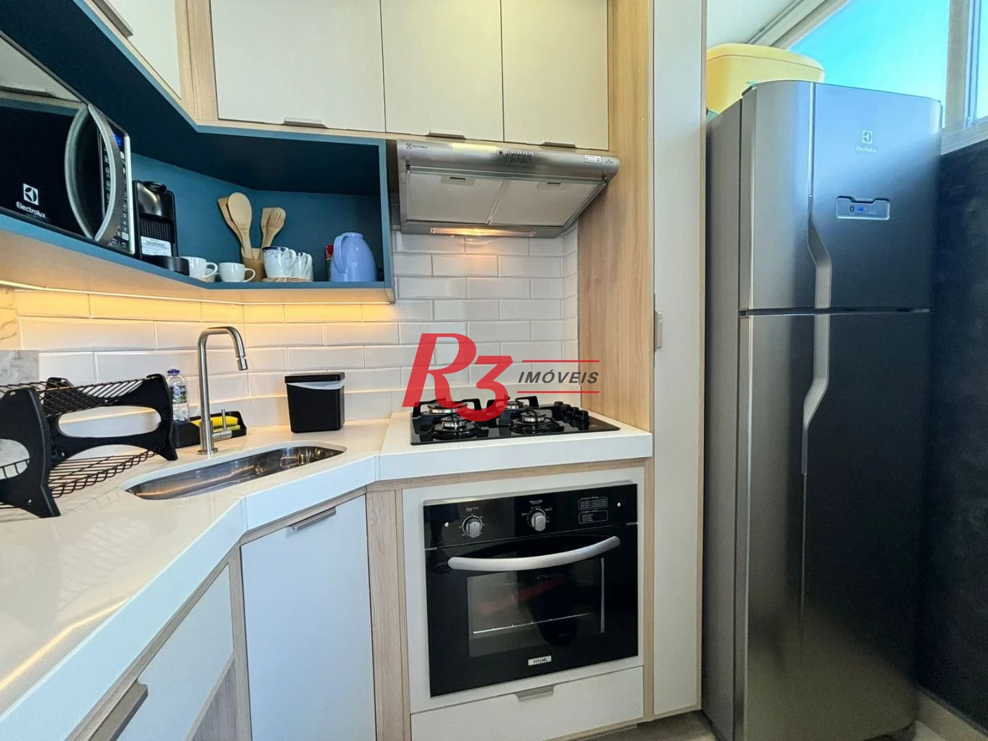 Kitnet para alugar, 28 m² por R$ 5.000,02/mês - Embaré - Santos/SP
