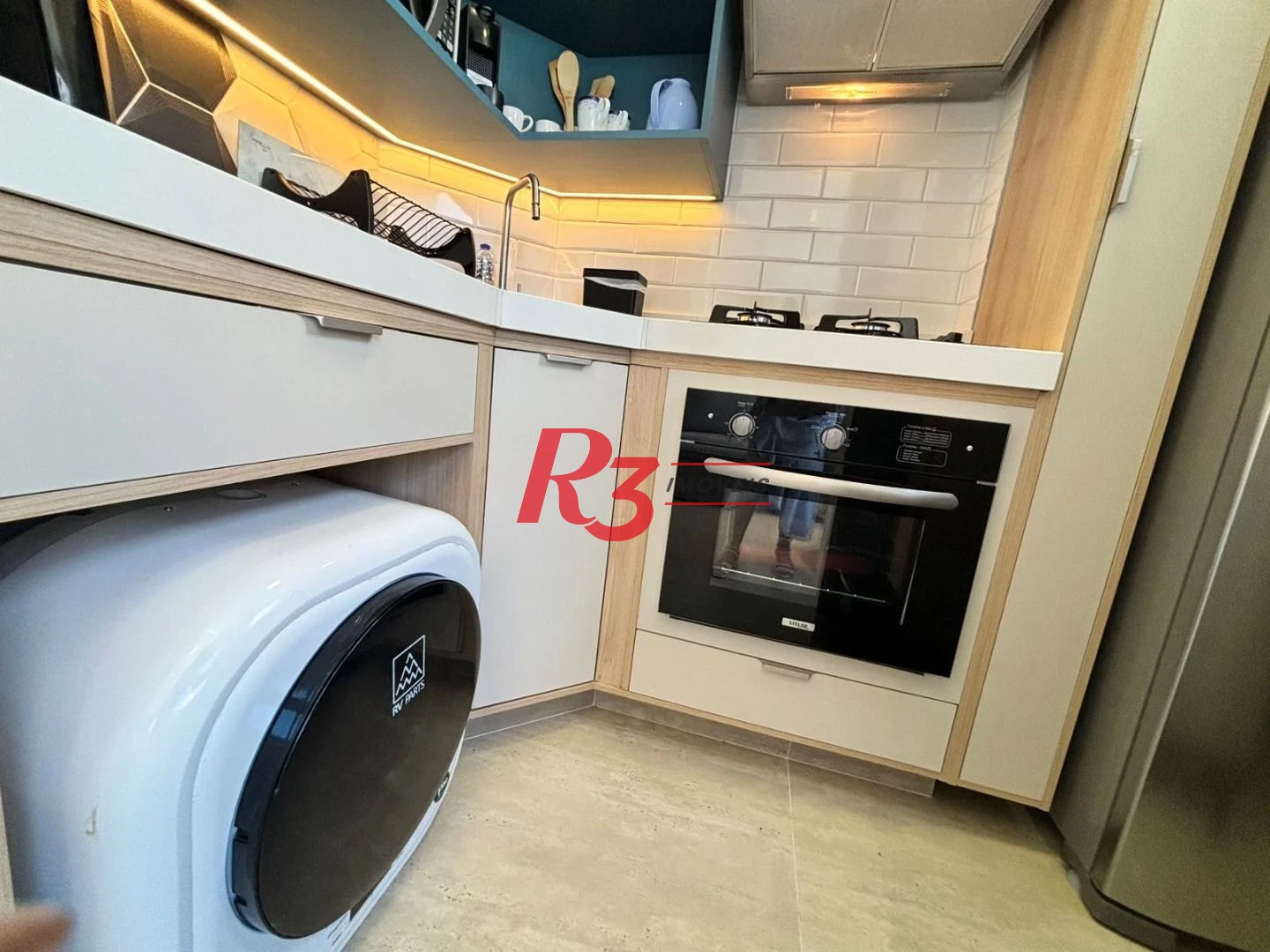Kitnet para alugar, 28 m² por R$ 5.000,02/mês - Embaré - Santos/SP