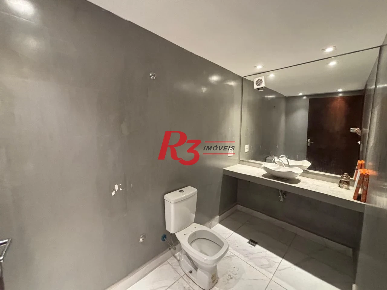 Prédio para alugar, 1000 m² por R$ 32.300,00/mês - Gonzaga - Santos/SP