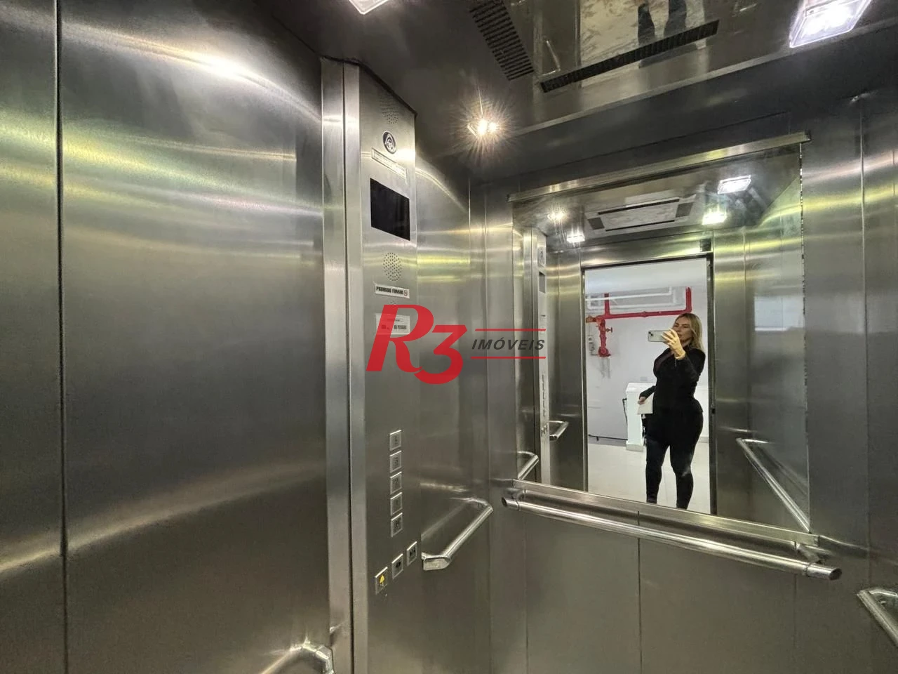 Prédio para alugar, 1000 m² por R$ 32.300,00/mês - Gonzaga - Santos/SP