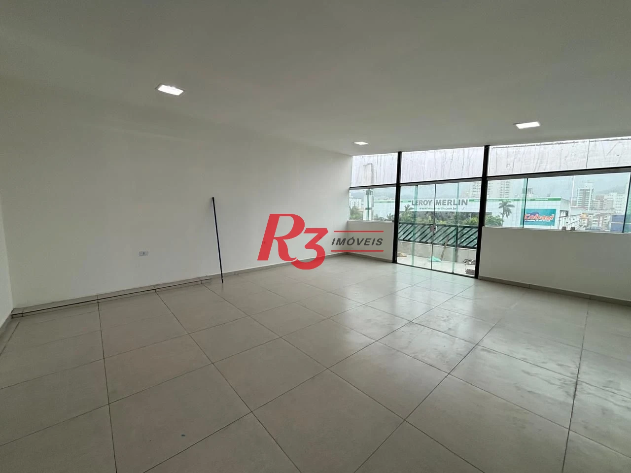 Prédio para alugar, 1000 m² por R$ 32.300,00/mês - Gonzaga - Santos/SP