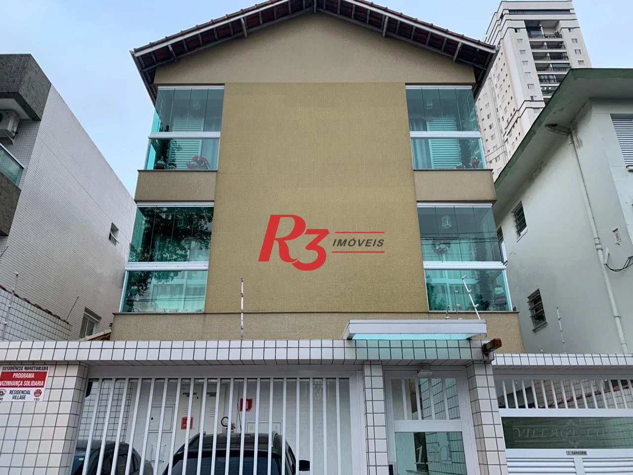 Village com 3 dormitórios à venda, 186 m² por R$ 1.065.000,00 - Gonzaga - Santos/SP