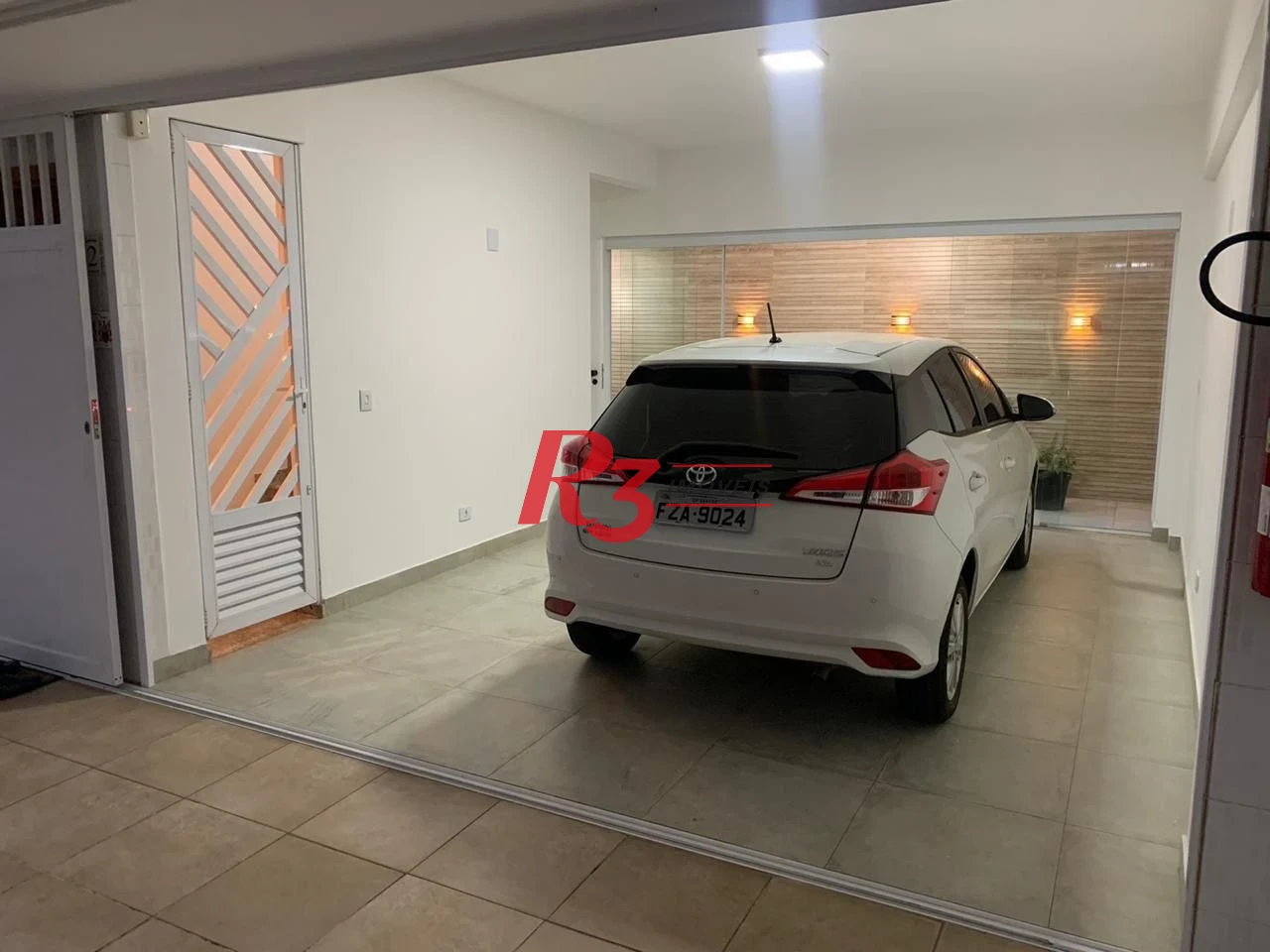 Village com 3 dormitórios à venda, 186 m² por R$ 1.065.000,00 - Gonzaga - Santos/SP