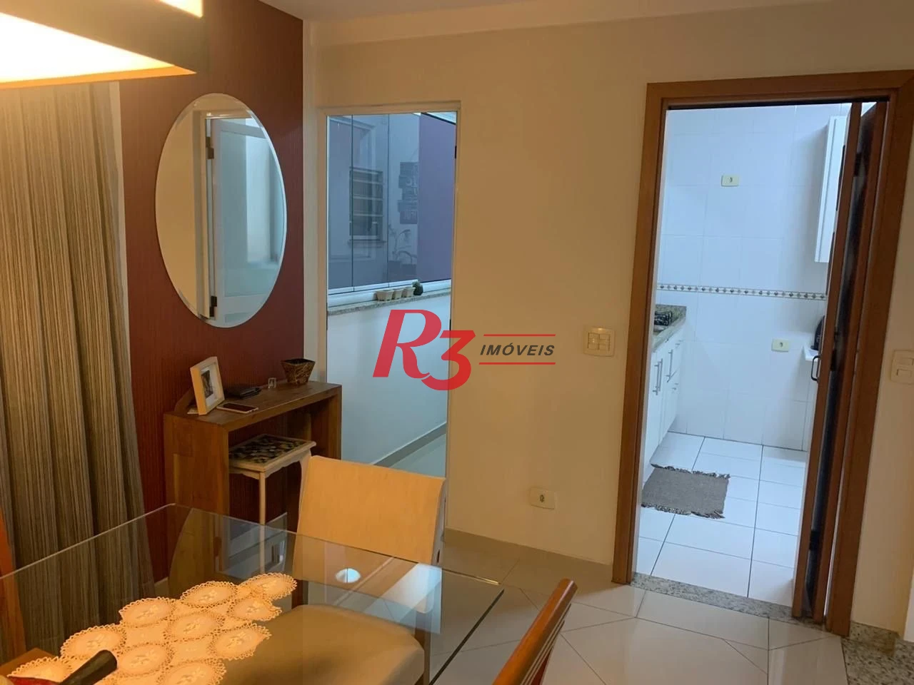 Village com 3 dormitórios à venda, 186 m² por R$ 1.065.000,00 - Gonzaga - Santos/SP