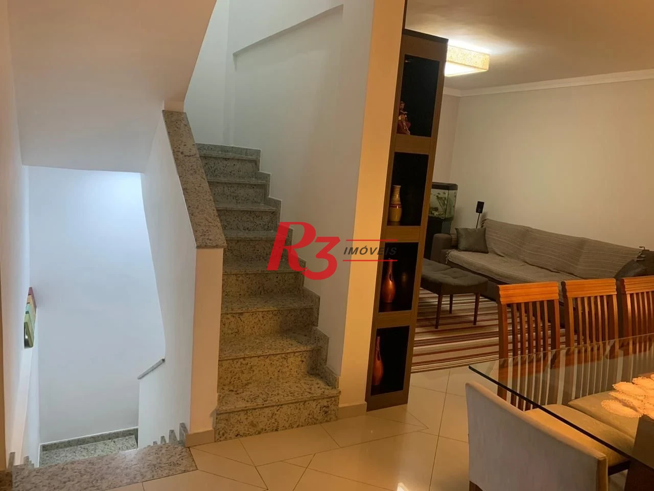 Village com 3 dormitórios à venda, 186 m² por R$ 1.065.000,00 - Gonzaga - Santos/SP