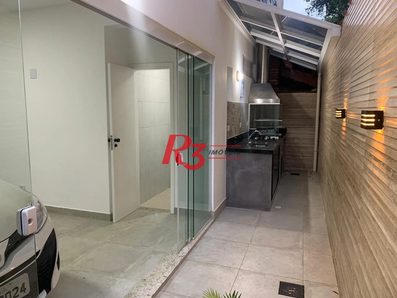 Village com 3 dormitórios à venda, 186 m² por R$ 1.065.000,00 - Gonzaga - Santos/SP