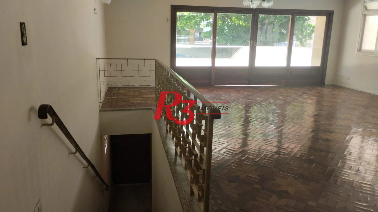 Casa com 3 dormitórios para alugar, 215 m² por R$ 6.908,00/mês - Ponta da Praia - Santos/SP