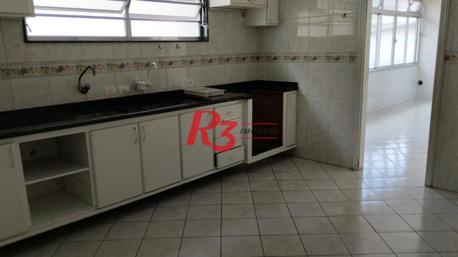 Casa com 3 dormitórios para alugar, 215 m² por R$ 6.908,00/mês - Ponta da Praia - Santos/SP