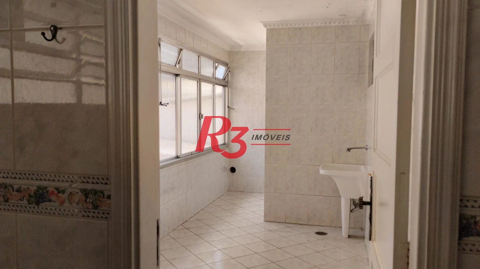 Casa com 3 dormitórios para alugar, 215 m² por R$ 6.908,00/mês - Ponta da Praia - Santos/SP