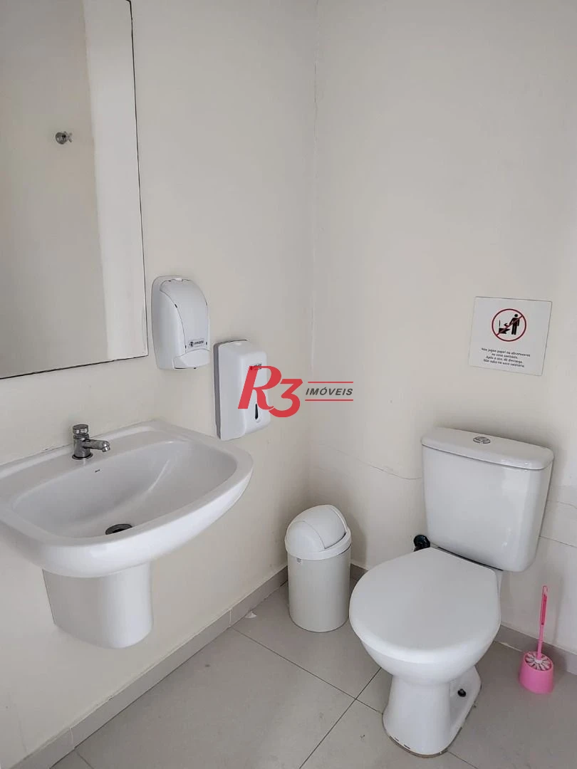 Casa com 3 dormitórios para alugar, 215 m² por R$ 6.908,00/mês - Ponta da Praia - Santos/SP