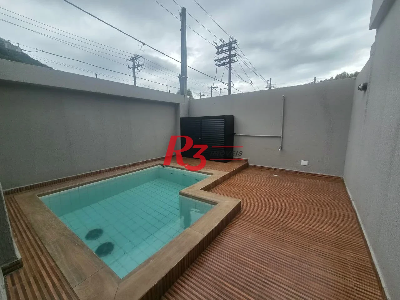 Village com 2 dormitórios à venda, 90 m² por R$ 560.000,00 - Marapé - Santos/SP