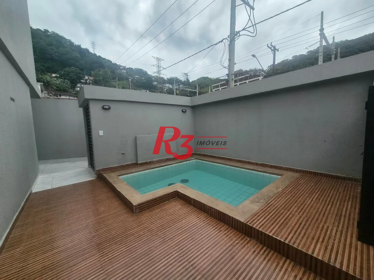 Village com 2 dormitórios à venda, 90 m² por R$ 560.000,00 - Marapé - Santos/SP