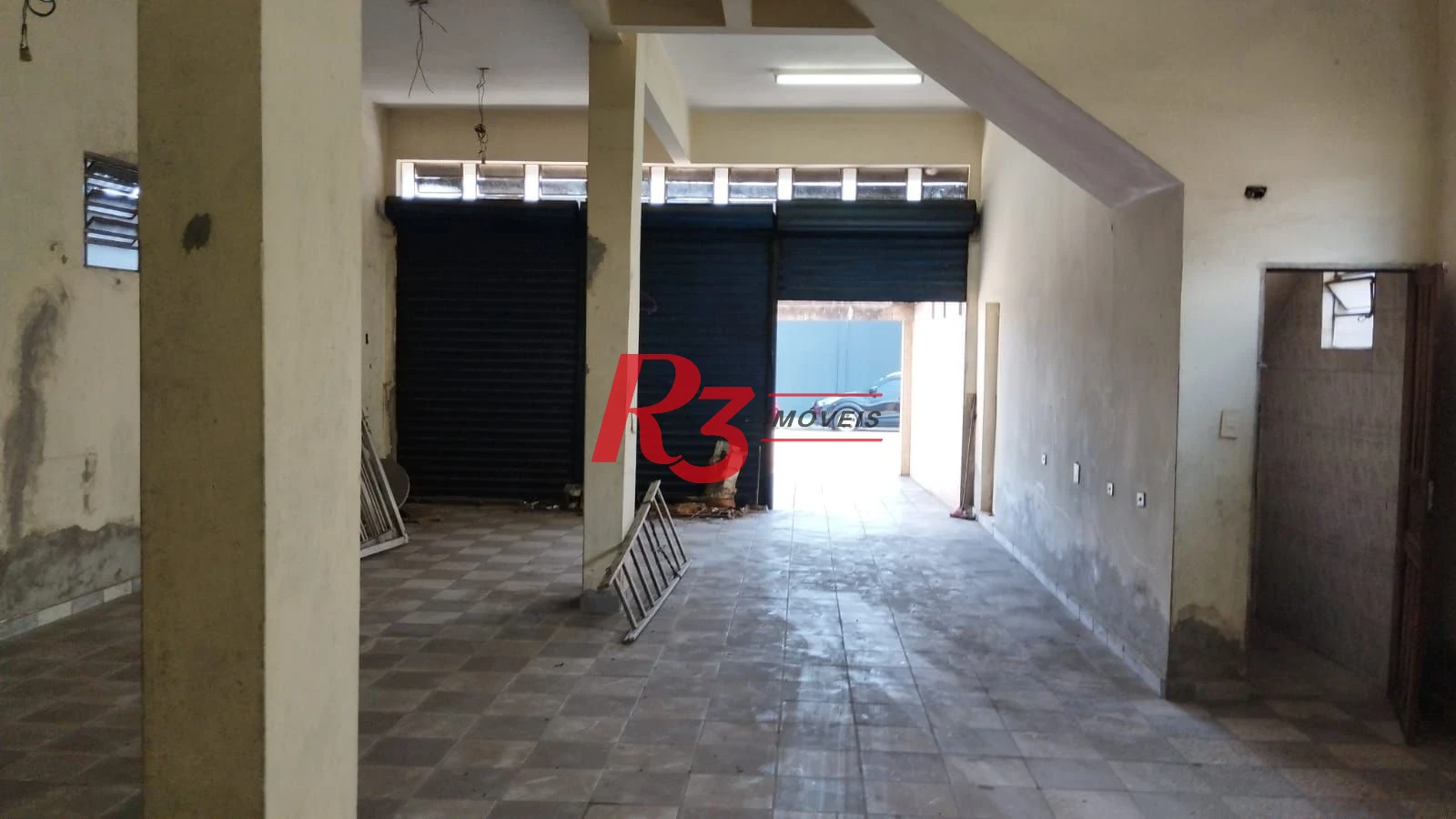 Excelente galpão com 210m2