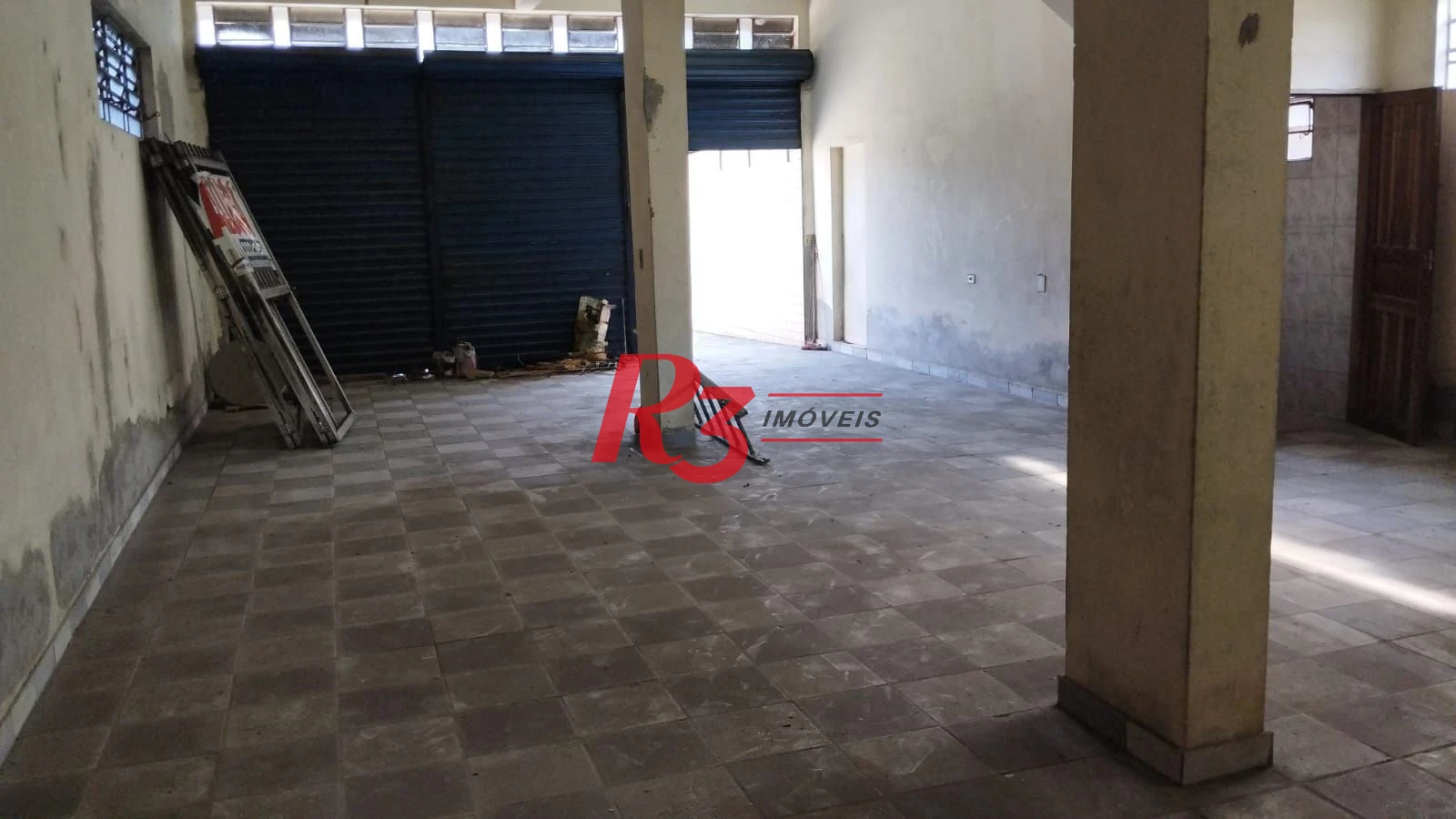 Excelente galpão com 210m2