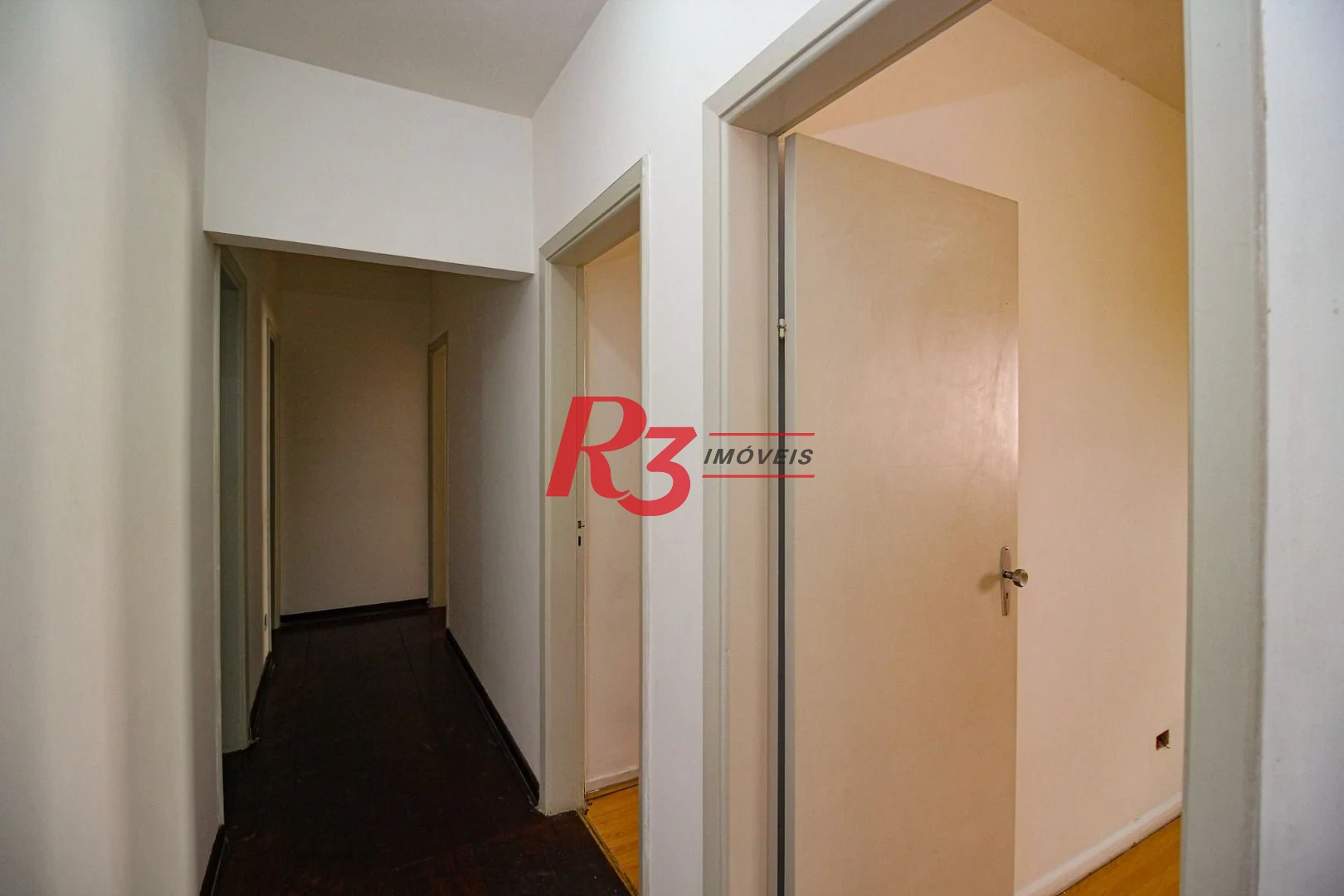 Apartamento com 3 dormitórios à venda, 107 m² por R$ 790.000,00 - Boqueirão - Santos/SP