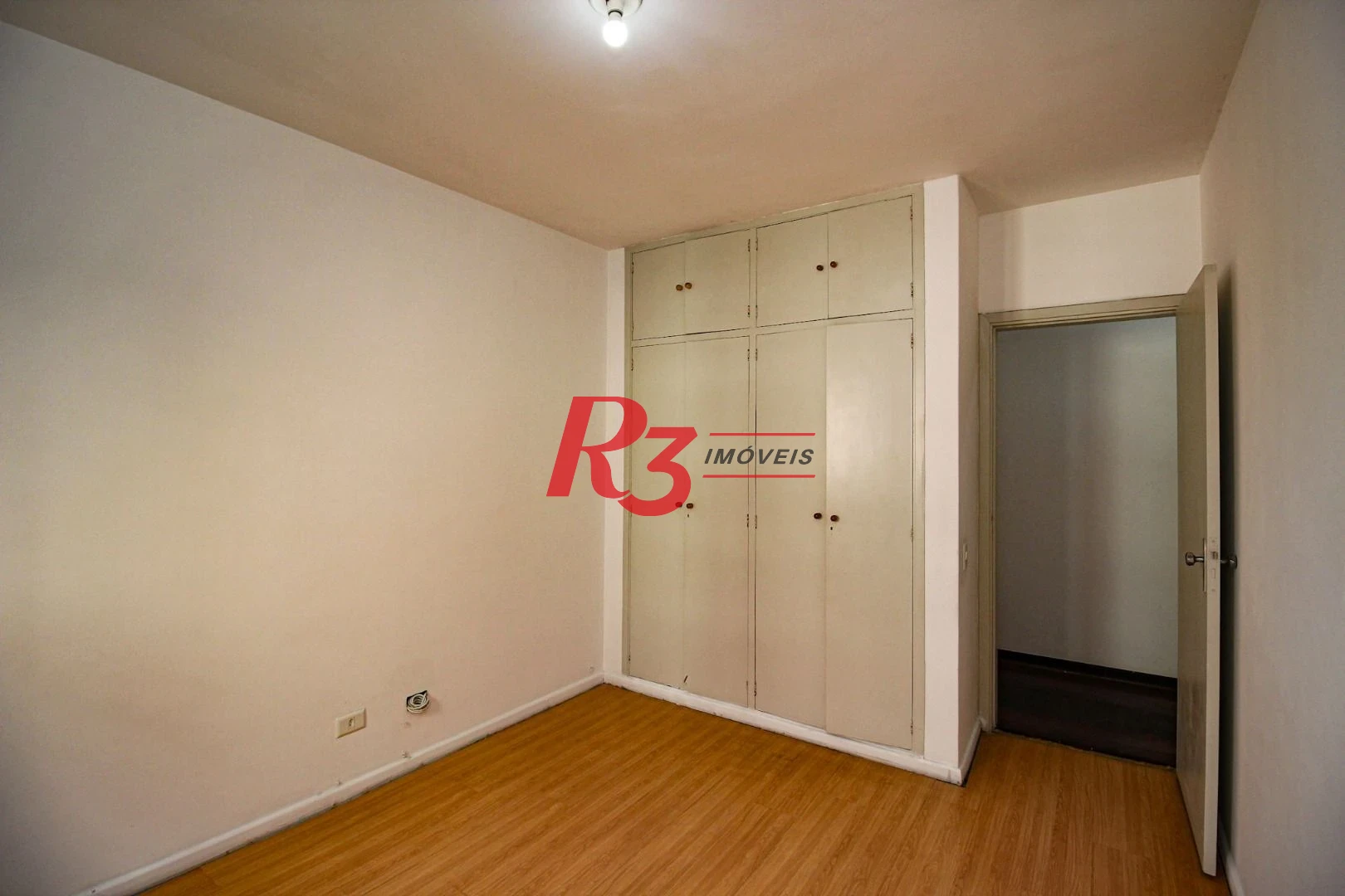 Apartamento com 3 dormitórios à venda, 107 m² por R$ 790.000,00 - Boqueirão - Santos/SP