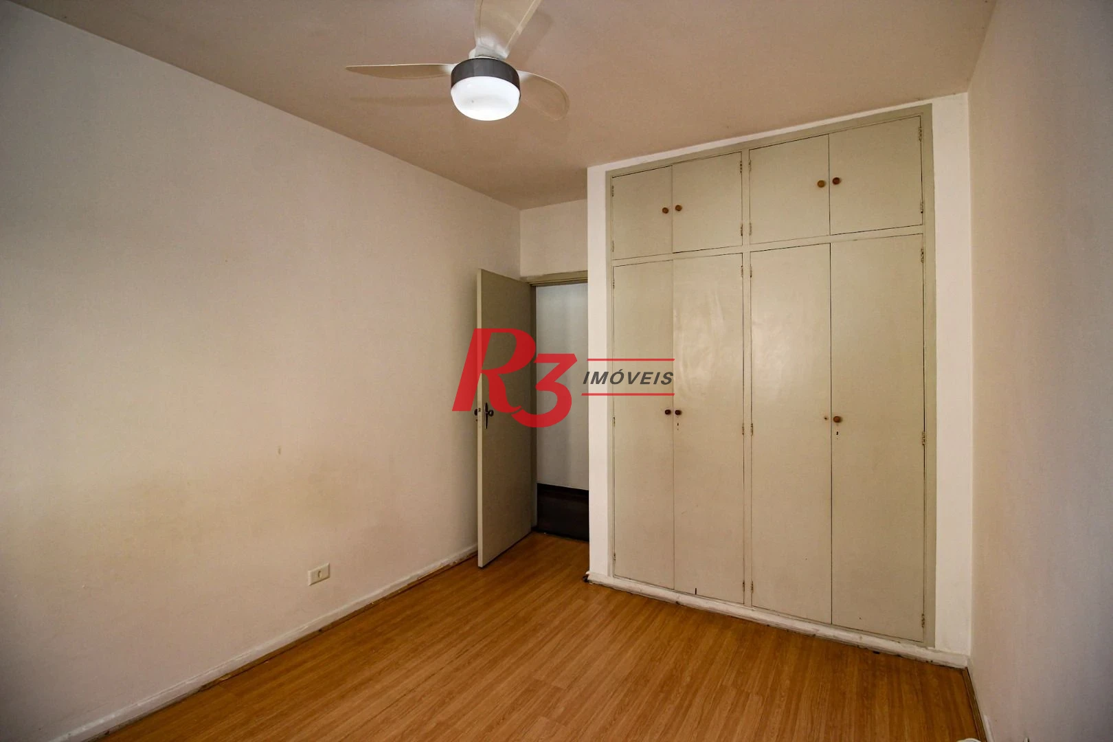 Apartamento com 3 dormitórios à venda, 107 m² por R$ 790.000,00 - Boqueirão - Santos/SP